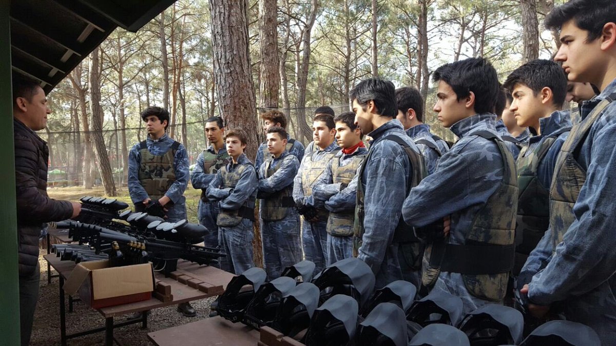 KEPEZ BELEDİYESPOR BASKETBOL ALT YAPI MACERA ORMANINDA TATİLİN SON GÜNLERİNİ DEĞERLENDİRİYORLAR...
Rezervasyon:0.242. 2510854