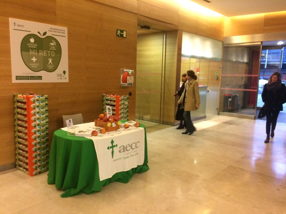 ContraCancerMAD's tweet image. Nuestras mesas de información #Retos en empresas. Si tu salud te importa nos tienes aquí 📷 en @GuiaRepsol #aeccDíaMundialCáncer