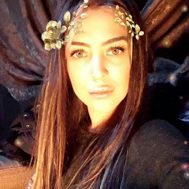 314records's tweet photo. @RonnaRiva knows how to take a Selfie!
#314records #ronnariva #NewSingle #onedollar https://t.co/0A7TOoCeFt