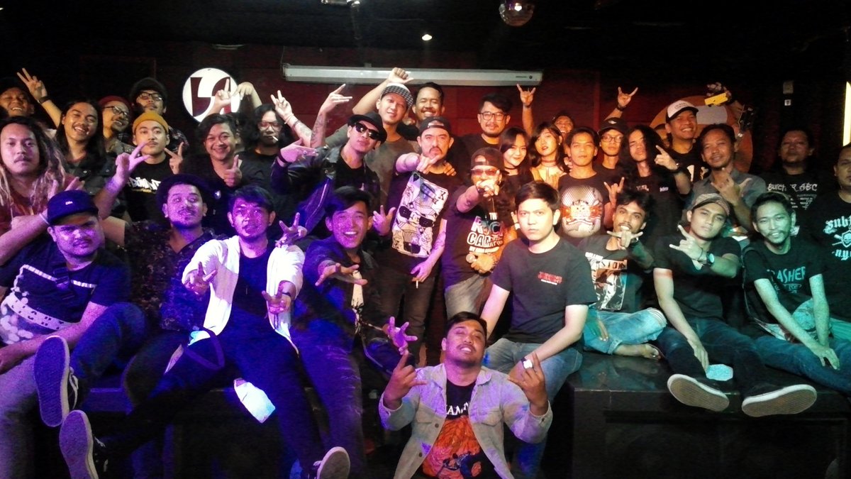 Huge thq fr such a great nite <a href="/tripleximpact/">XXX Impact</a> @siboi_official  <a href="/the_pandanwangi/">Thepandanwangi</a>  <a href="/donnirimata/">donnirimata</a>  Denied <a href="/HIGH_dhc/">HIGH</a>. Ultah ke 2 <a href="/TRCByEzra/">TRCKCMPS</a> seruu!