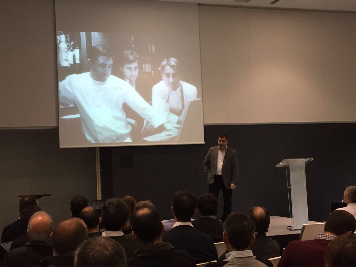 vwgroup_es's tweet photo. ¡Y aquí le tenemos! Josep Roca ha venido a deleitarnos sobre #innovacion y #RevolucionSostenible @CanRocaCeller #VGED2017 #mejoraconstante https://t.co/lIyXuogJj7