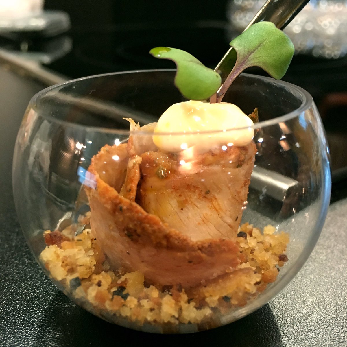 <a href="/eurosibari/">EUROANCHOAS-SIBARI</a> surte de materias primas a la #restauración. Receta de <a href="/Charlie_Champag/">Charlie Champagne</a> con presa de #Euroanchoas #SG17