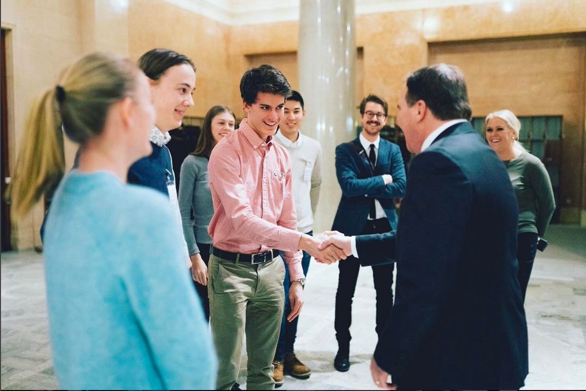 SveElevkarer's tweet image. Bild från gårdagen då @KGElevkar träffade @SwedishPM under sitt besök i riksdagen. #elevkår