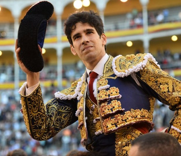 CasinoAntiguo's tweet image. HOY 👉 entregamos los trofeos taurinos a los triunfadores de la feria #Magdalena2016, @alopezsimon y la ganadería de Zalduendo.
📷 @LSOlmedo