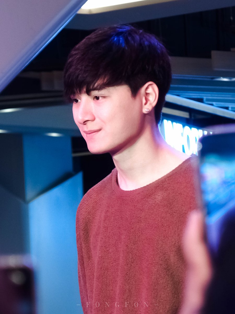 FFONGFON_'s tweet photo. (พีรวัส #Showd 1/2/60 )
ยิ้มละมุนน ><
@kristtps @krist_est @MyFirst_Krist
#KristPerawat #มรมนวคต #ทีมบ้าน3 https://t.co/BkbkKdar5g