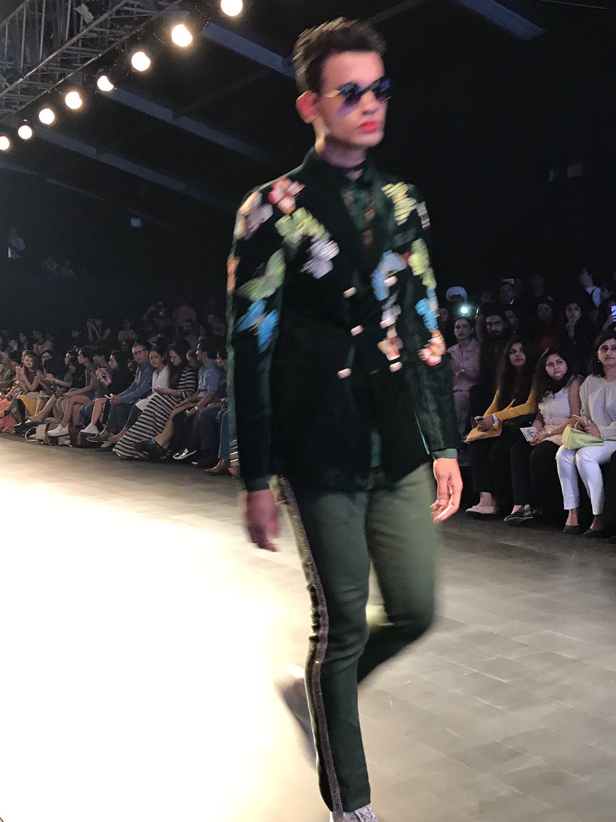 DevrajSanyal's tweet photo. @Narisworld show @LakmeFashionWk. Simply surreal, bold designs, cool vibe, amazing collection 👏🏼👏🏼👏🏼👏🏼@MissMalini @amazon @R_Khanna https://t.co/II9ikZ3MUu