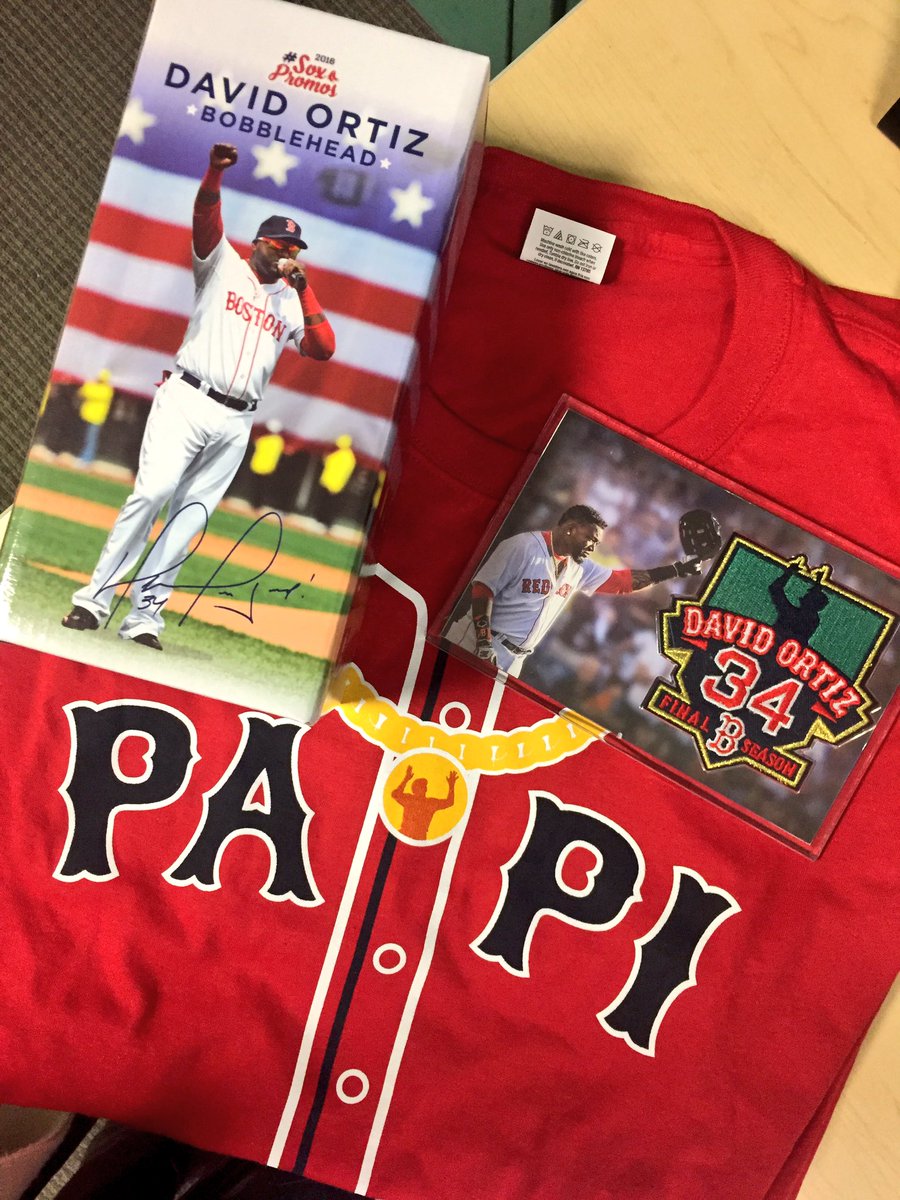 RedSoxFund's tweet photo. It's FRIDAY! Retweet and follow for a chance to win some serious @davidortiz swag! Winner will be announced at 5:00pm EST. https://t.co/hYnTCEXrrT