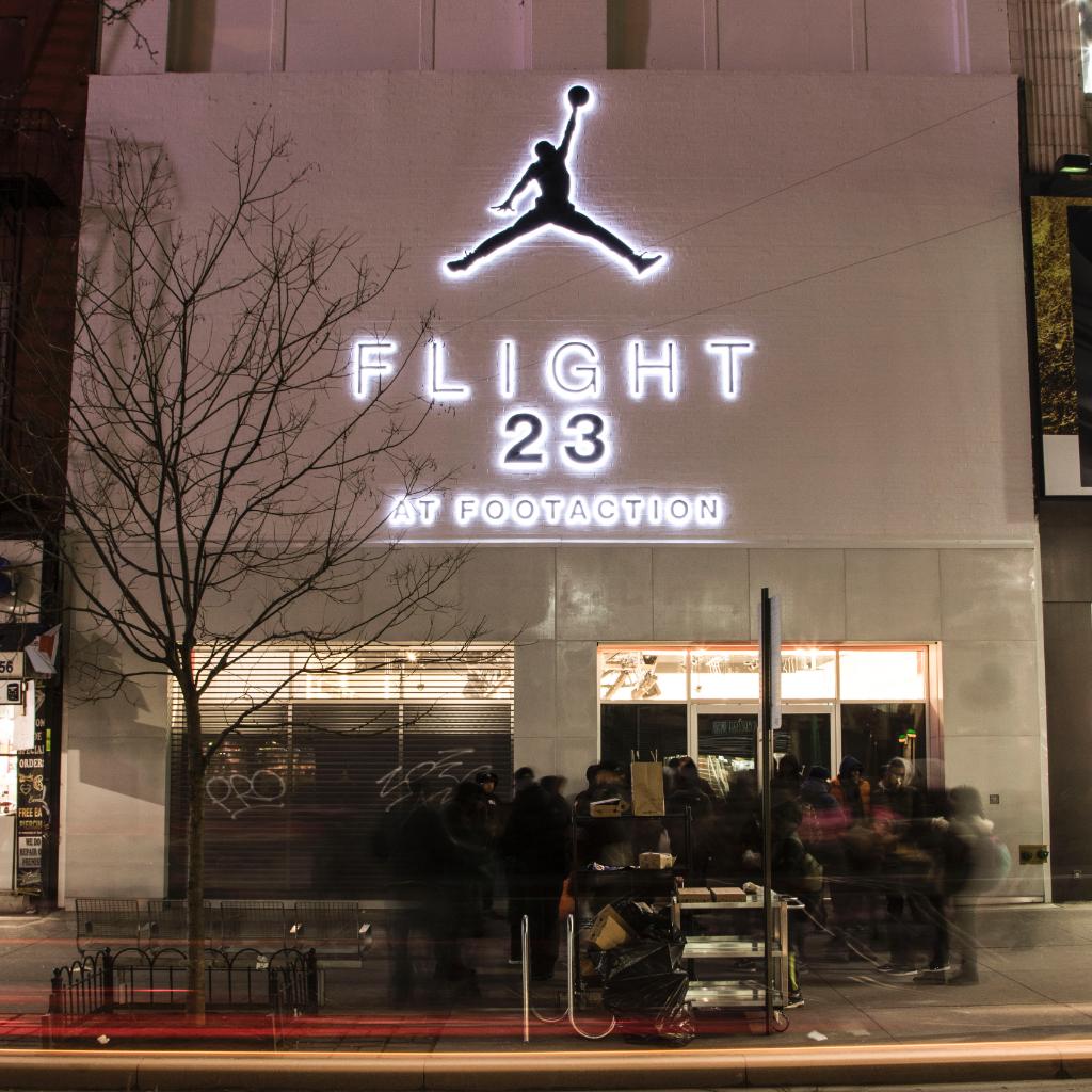 flight 23 footaction