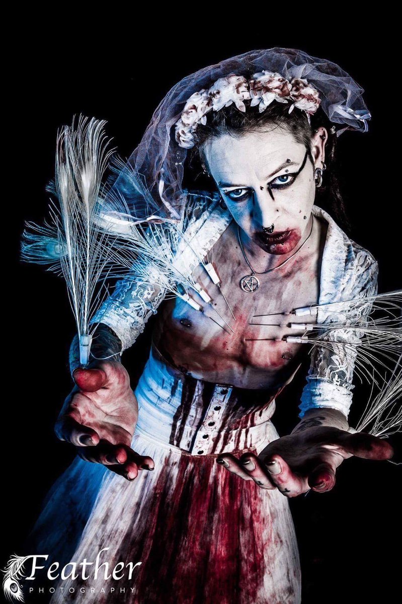 @Sakura_Dahmer82 makes a stunning #pierced bride #freakshow #featherphotography #piercings #professionalphotographer #eventphotography