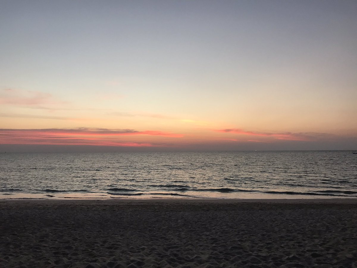 Perfect timing for a post- run dip in the sea. #nohoneymoon