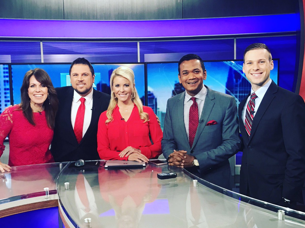 AmyAndrewsFOX2's tweet image. We proudly #GoRedForWomen at @FOX2News! ❤️