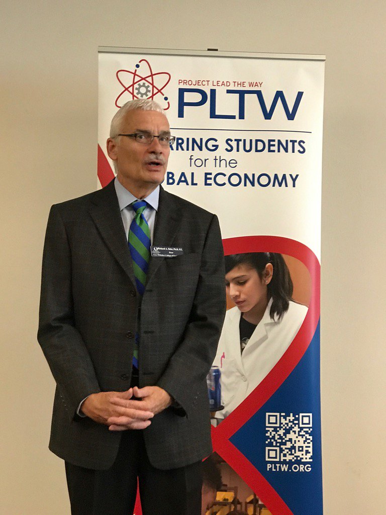 terri_schulz's tweet photo. @FGCUEngineering Dean Behr kicks off the @PLTWOrg FL Conference. https://t.co/6pKpcMObUP