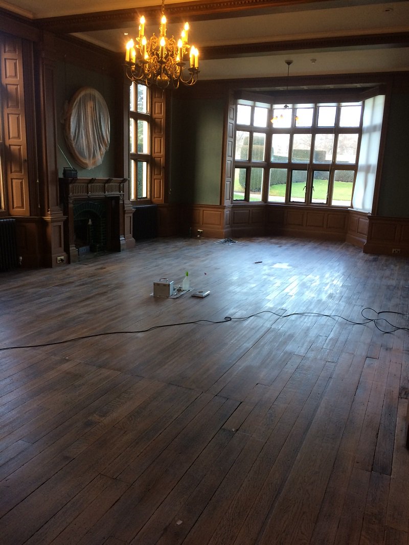 Godinton's tweet photo. Amazing work restoring the Billiard Room floor. All sanded by hand, no machinery allowed. Now some varnish #InsideOurHouse @Historic_Houses https://t.co/kCdeYl0Kkp