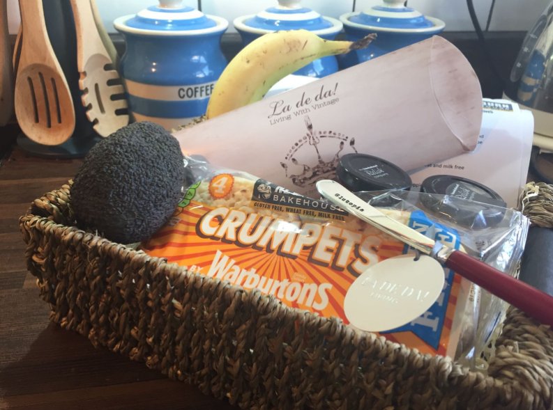 New Post: So, @WarbsNewburnBH is king of crumpets (officially) glutopia.blog/2017/02/03/new… #FreeFrom #GlutenFree #GlutenFreeReviews