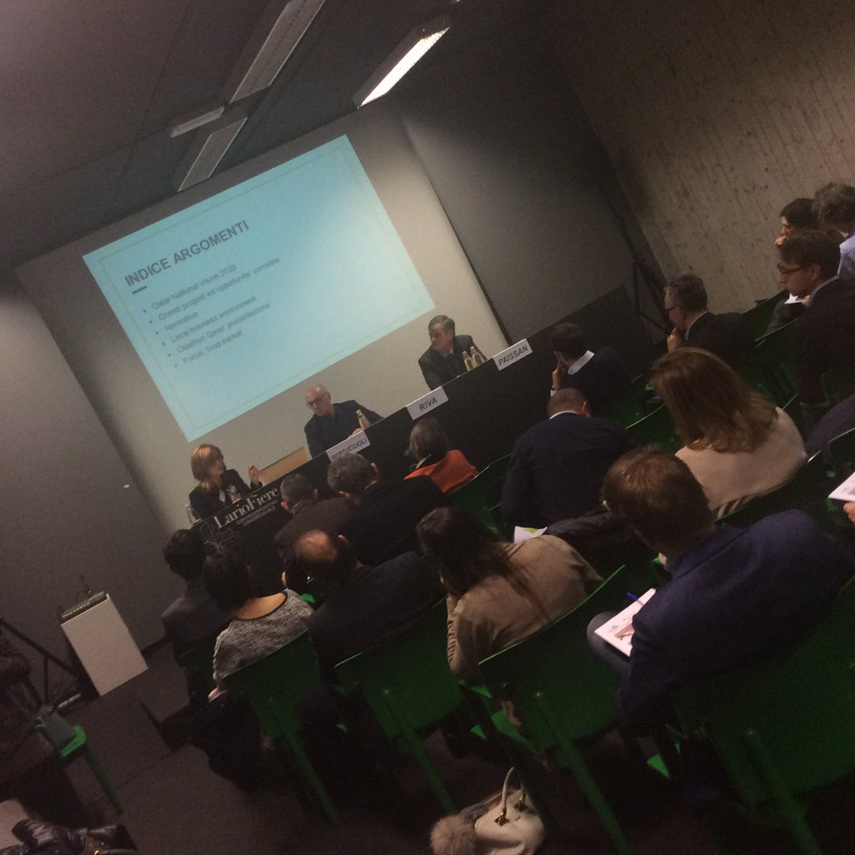 Fornitore_Off's tweet photo. Un piccolo paese, grandi opportunità! Crescere sui Mercati Esteri presenta FOCUS QATAR #fo2017 https://t.co/Q6i8g7I8sJ