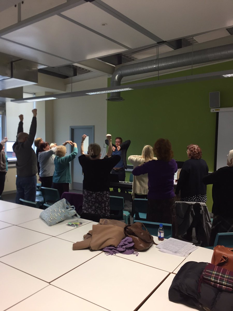 M9Singers's tweet photo. @StevenCurtisG starting the warm ups as the first trainee on the @PiccadillySO Vocal Animateur Training Scheme #communitymusic https://t.co/mr6ni0FFgt