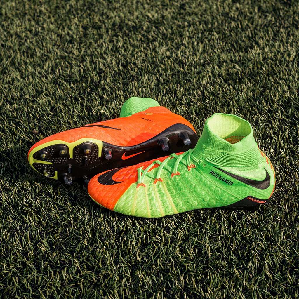 Paco Alcácer on Twitter: "Recorta ✂️ Golpea Marca ⚽️ #Hypervenom #Nikefootball Mis nuevas botas, ya disponibles en 🔎https://t.co/ZLjJ0OPJwM https://t.co/BdMe99BDJR" / Twitter