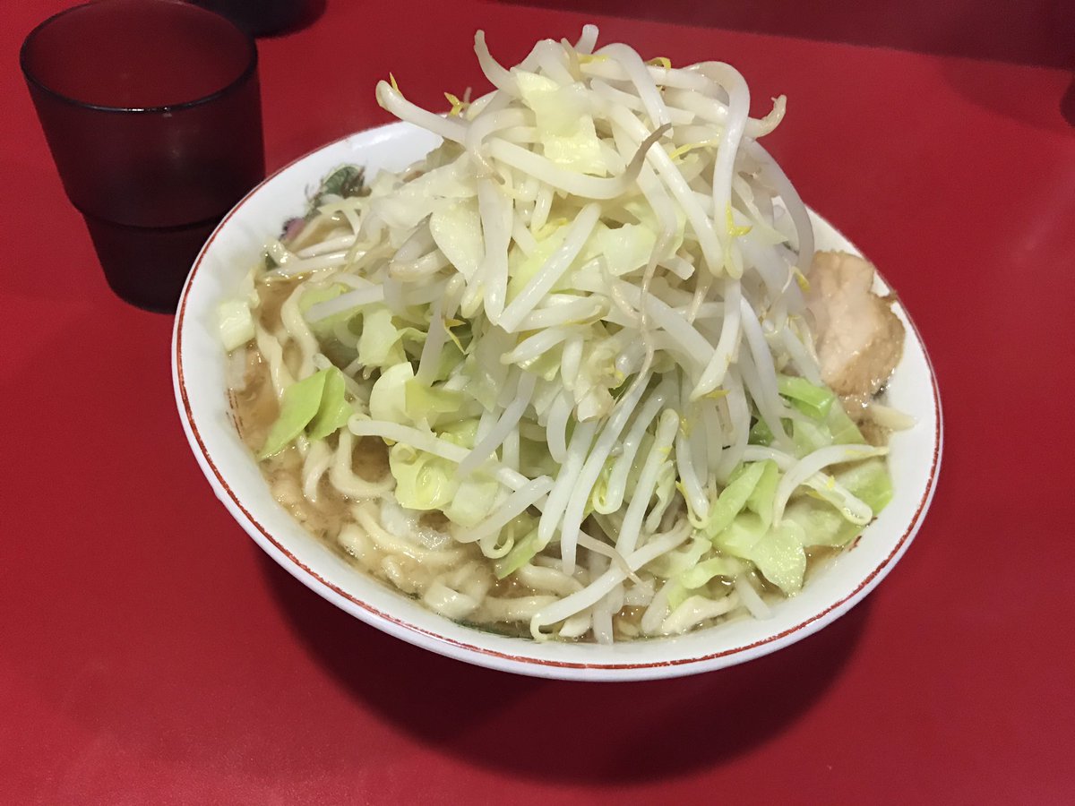 まつけん tweet media