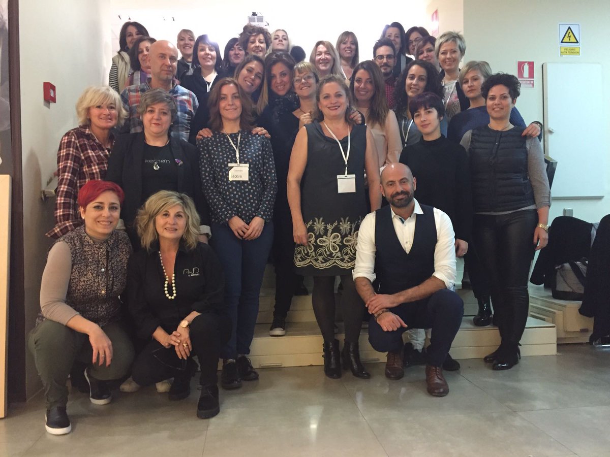KemonSpain's tweet photo. Ayer finalizaba la 4ª edición del #MasterColor. Gracias a todos por vuestra profesionalidad y ganas de superación ¡Hasta pronto! #AltaScuola https://t.co/4CoweQ61JM