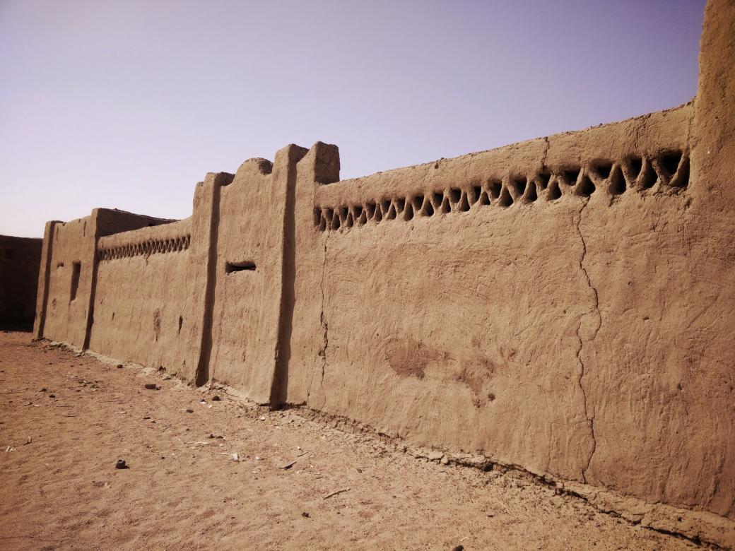 norashalaby's tweet photo. Old Nubian mudbrick house in Sarkamotto - one of many villages to be flooded if govt goes ahead with dam construction #Sudan #Nubia https://t.co/N3u3C2JaSS