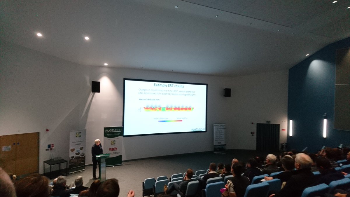kimfreeman_'s tweet photo. 'The answer lies in the soil' @rothamsted Chris Watts explains how soil drying under crops is measured #plotmech2017 #plotmech https://t.co/QAMElFAHfc