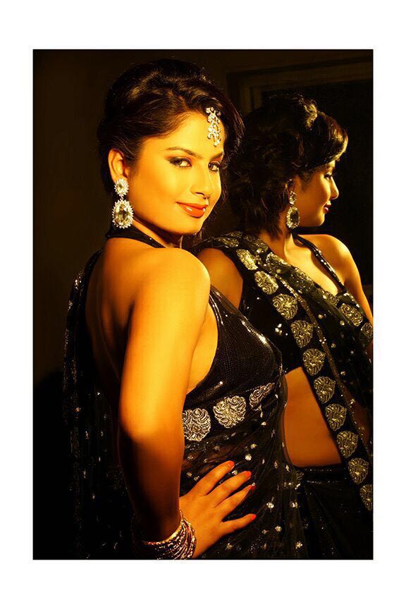 Siwani73635525's tweet photo. Delhi escort raseyn girl avlebal coll and WhatsApp haiporfail 8527134219 https://t.co/NgRYN9UcvD