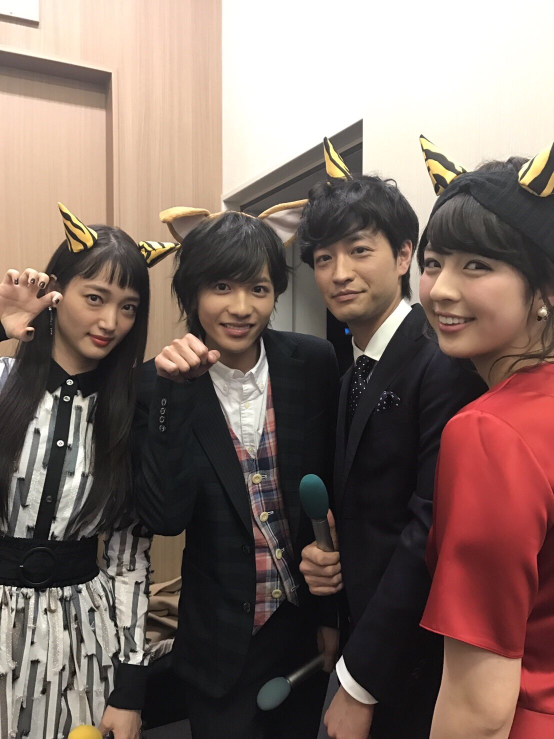 志尊淳 ドラマ きみはペット 完成披露試写会 舞台挨拶が終了しましたーー とうとうこの日がやってまいりました わくわく たっくさんの方にきみはペットが届きますように 5日からfodで2話毎に配信スタート 志尊淳 ドラマ きみはペット 完成披露試写会 舞台挨拶が終了しましたーー とうとうこの日がやってまいりました わくわく たっくさんの方にきみはペットが届きますように 5日からfodで2話毎に配信スタート