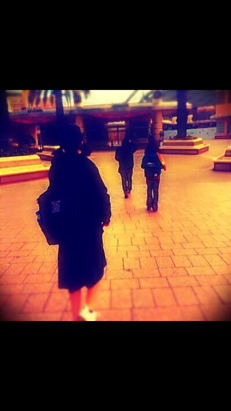 トプ画採点 55点 後ろ姿がかっこいい 顔わからんけど可愛いんか