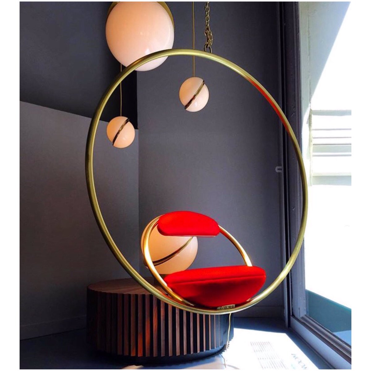 LIS_Design's tweet image. The striking #hanginghoopchairbrass from the super talented @leebroom is our #Friday #crush