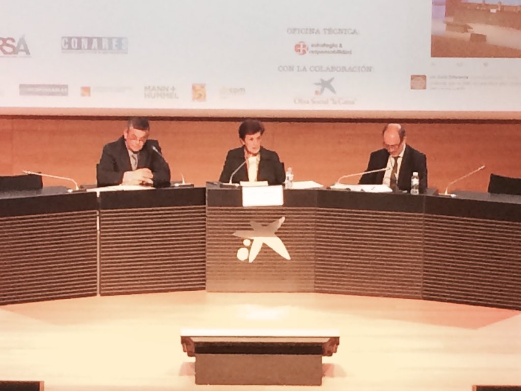 ingoarunning's tweet photo. Adela Cortina @FundacionETNOR nos ha conquistado! Podríamos estar horas y horas escuchándola...Brillante colofón final #5CongresoRSE #Ética https://t.co/AzEq2sqyE9