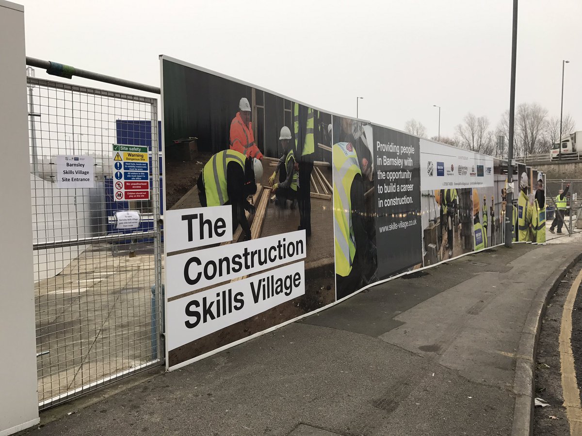 northernregen's tweet image. The new hoarding looks great at #skillsvillagebarnsley -Everyone will know who/where we are now! #learning #realsite @HenryBootConstr