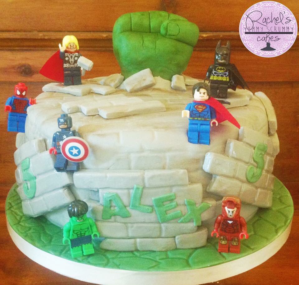 <a href="/CakeClubHour/">#CakeClubHour 🍰</a> I make yummy cakes for all occasions,sweet treats &amp; savouries,bringing complete tea parties,inc beautiful china,to you!