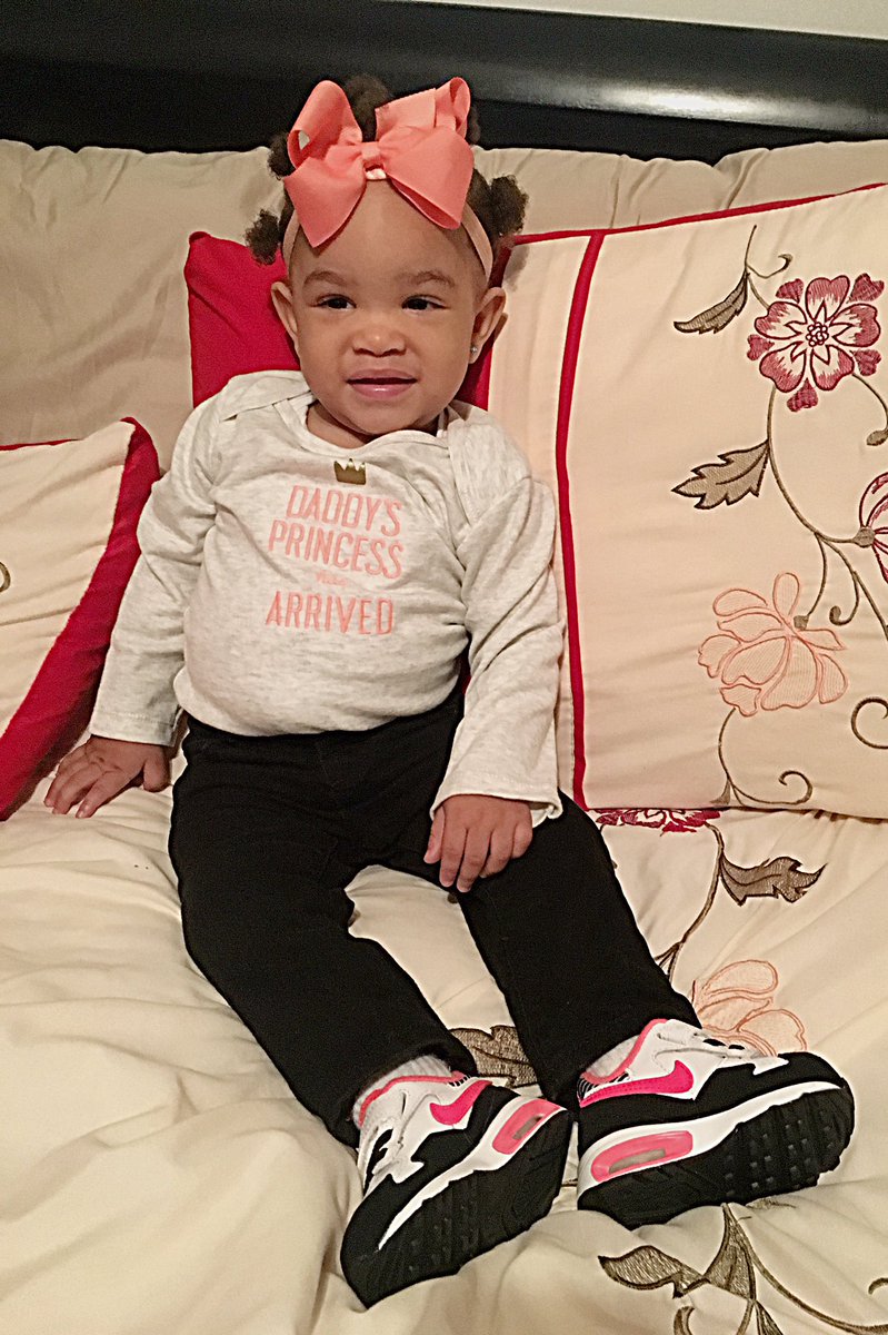 CoachWelch_'s tweet photo. Someone is excited about this Friday morning.... #RyleeMarie https://t.co/uN6Yr76VcA