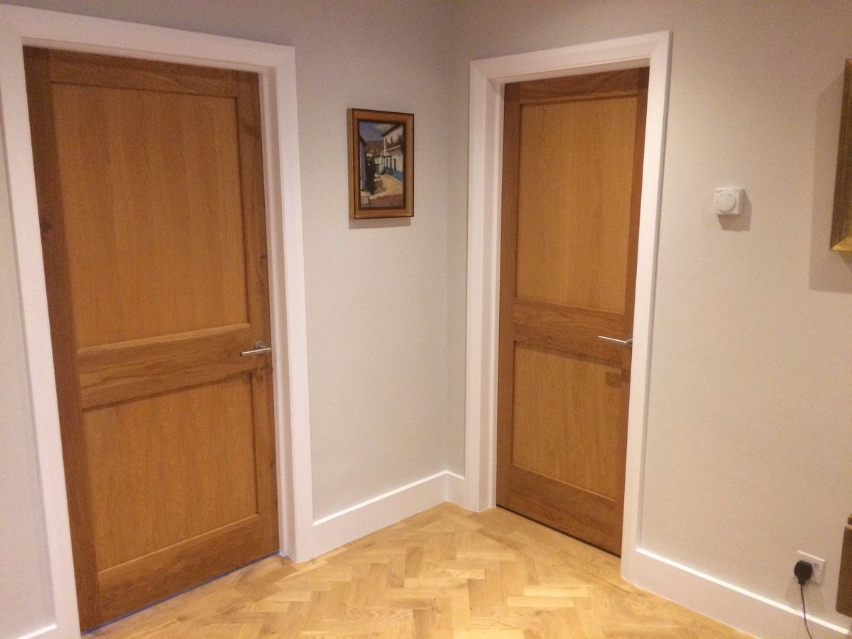 DecoratorAndy's tweet photo. Ceiling and walls in @FarrowandBall ammonite doors @osmo_uk satin #masterDecorator #Decorator https://t.co/0ZHu2tghRF