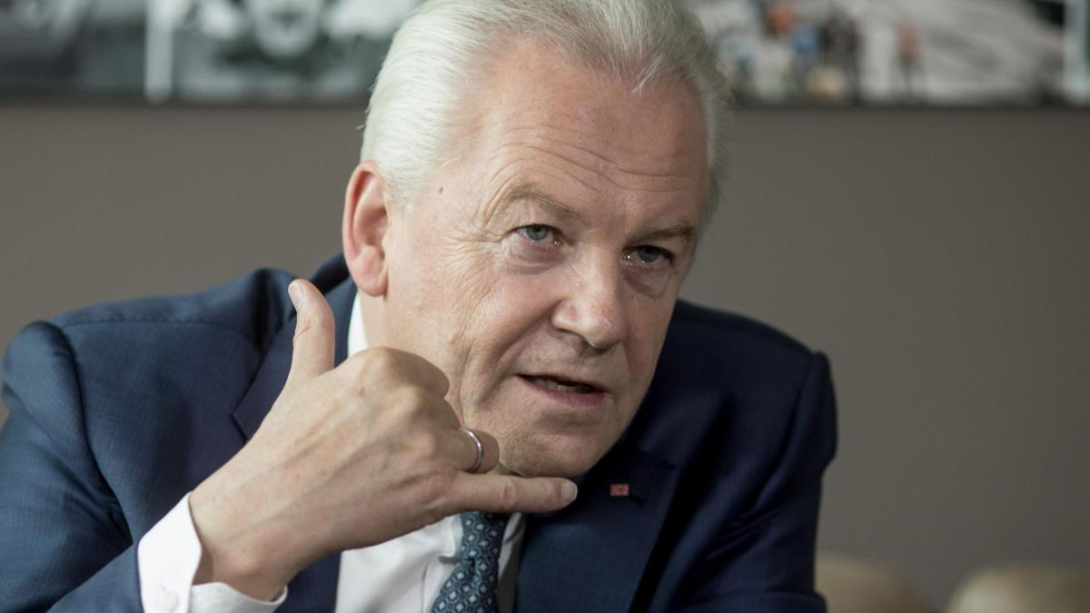 welt's tweet photo. Ex-Bahnchef Rüdiger Grube plant Comeback als Manager https://t.co/HR14zyqKjO https://t.co/8TzFeJK3C0