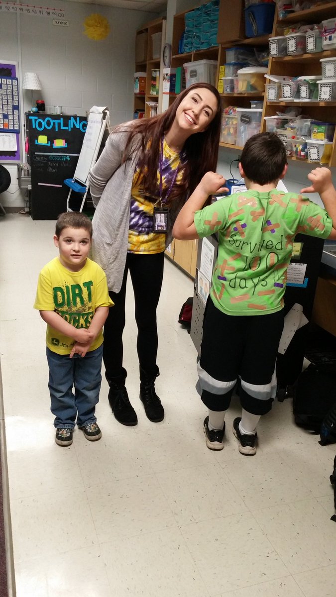 RachaelLemaster's tweet photo. @HighlandLakesEl @MrsB_HLE #HLELivetheVision #100days #isurvived https://t.co/xFnlyLYdJd