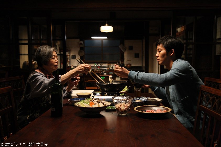 アンク 金曜ロードショー公式 On Twitter 豆乳鍋 のシーンで アイ子さんが歩美さんのお椀に白滝を入れるのは 松坂桃李さんがこんにゃく嫌いだということを知った樹木さんのいたずらなんです とっさに白滝を鍋に戻すのは松坂さんのアドリブ返し ほのぼのしますぅー