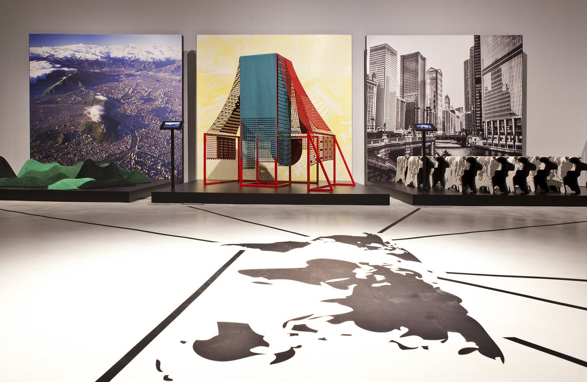 Museo_MAXXI's tweet photo. Il mondo in una stanza: @AlcantaraSpa ci accompagna con #LOCALICONS verso 8 mete urbane guidati da sguardi d'autore >https://t.co/bHIORDRm8P https://t.co/UqEs59cdkX