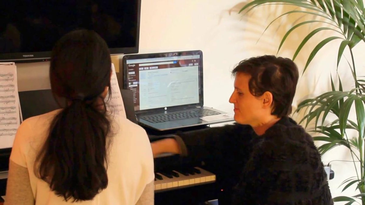 WKMTbyJJR's tweet photo. Gisela Paterno WKMT Director - #pianolessonsnearme #pianolessonsforadults #pianolessonsforbeginners https://t.co/qzQVT66C0X https://t.co/PVjlrzskL3