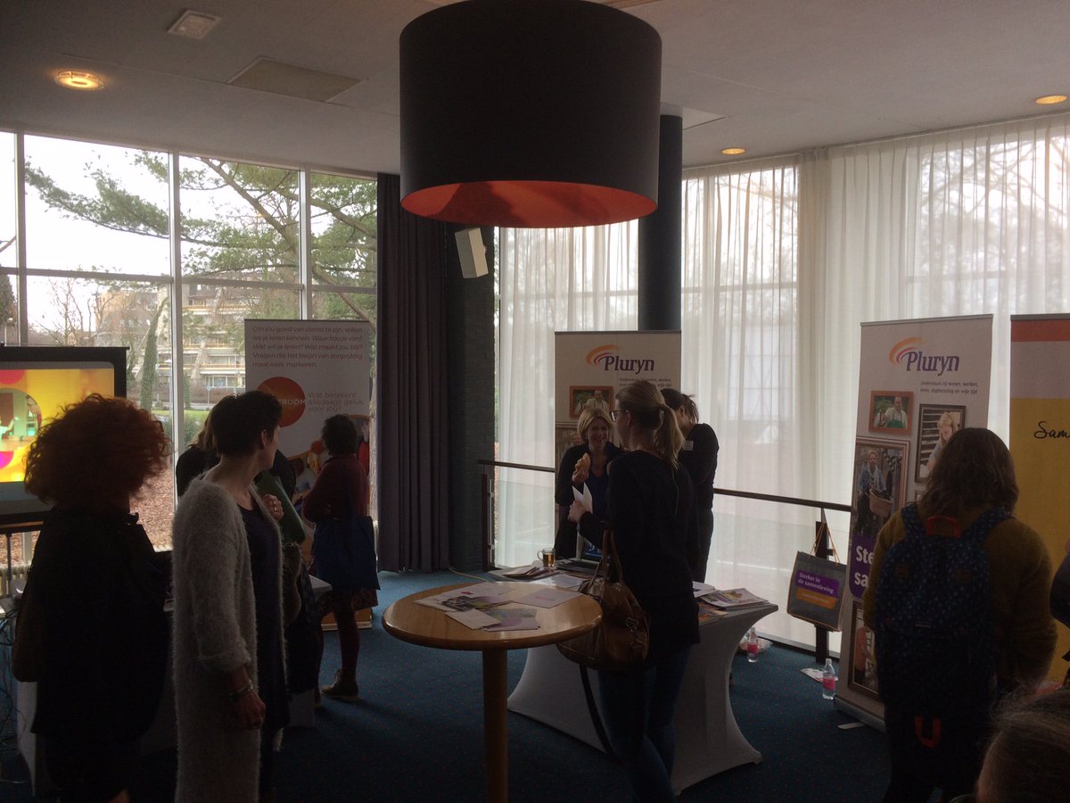 Pluryn's tweet photo. Ontmoeten en kennisdelen op de informatiemarkt, tijdens het symposium #EVBplus in Ede. https://t.co/OydAaYIwyB