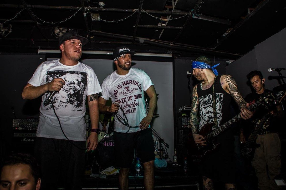 AtaqueEnContra's tweet photo. Un código... que se respeta!
Hardcore... no son 8 letras!
El código lyric video... muy pronto!
@AtaqueEnContra #elcodigo #hardcore #153Crew https://t.co/W9TMM3aEzX