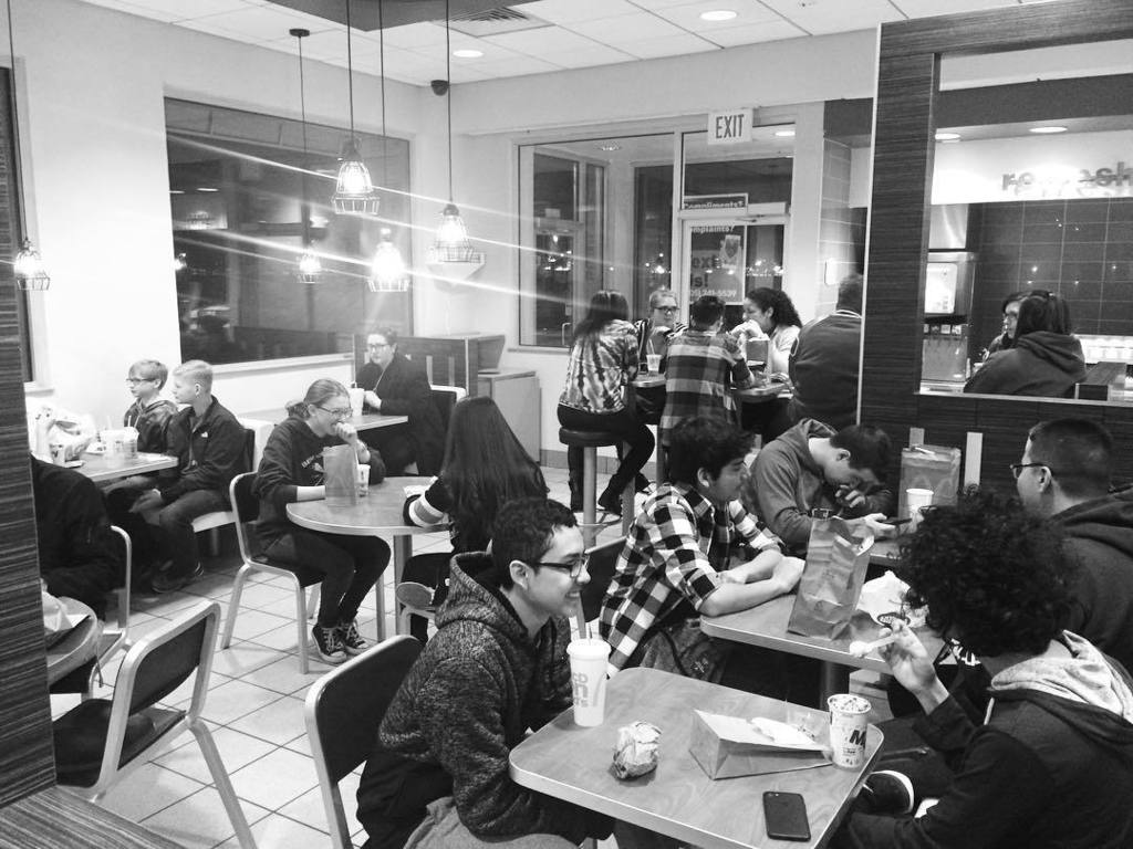 phsbandtrip's tweet photo. Eating breakfast on our way to Lawton for #SWOBDA #dragonpride #honorband https://t.co/Xig6Lx2pMy https://t.co/VTwaYimImo
