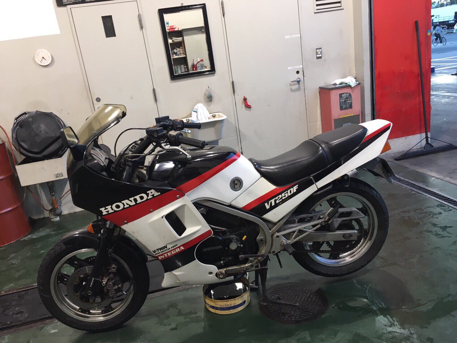 激レア vt250f mc08 純正オプション 時計 電圧計