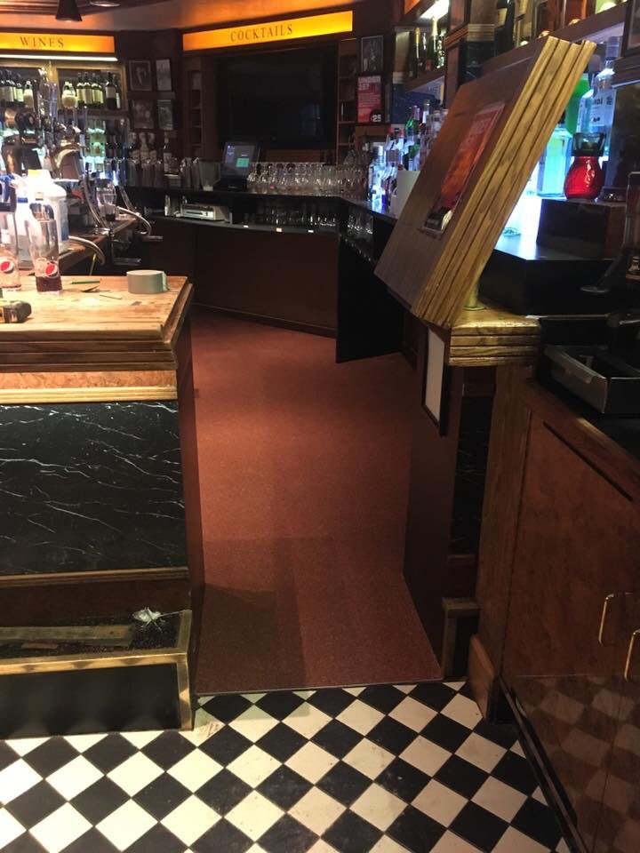 Cws_flooringltd's tweet photo. @frankienbennys @Cws_flooringltd #swindon #degafloor #nationalflooring #resin #resinflooring #failedvinyl #quartz #barrefurb https://t.co/jhXn5w8TK2