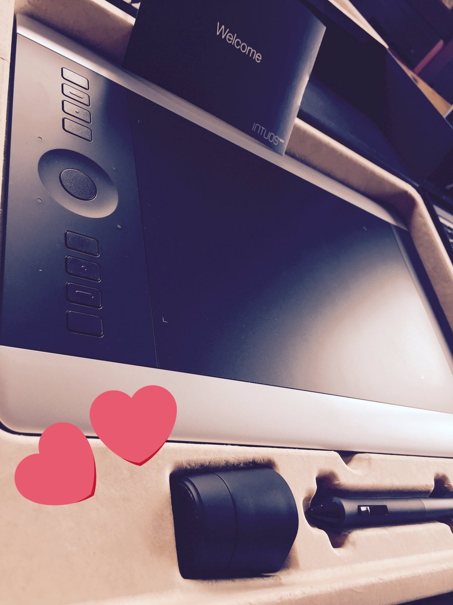 oneulbame's tweet image. My new baby is here 😏💕🖋
#Wacom #ProTablet