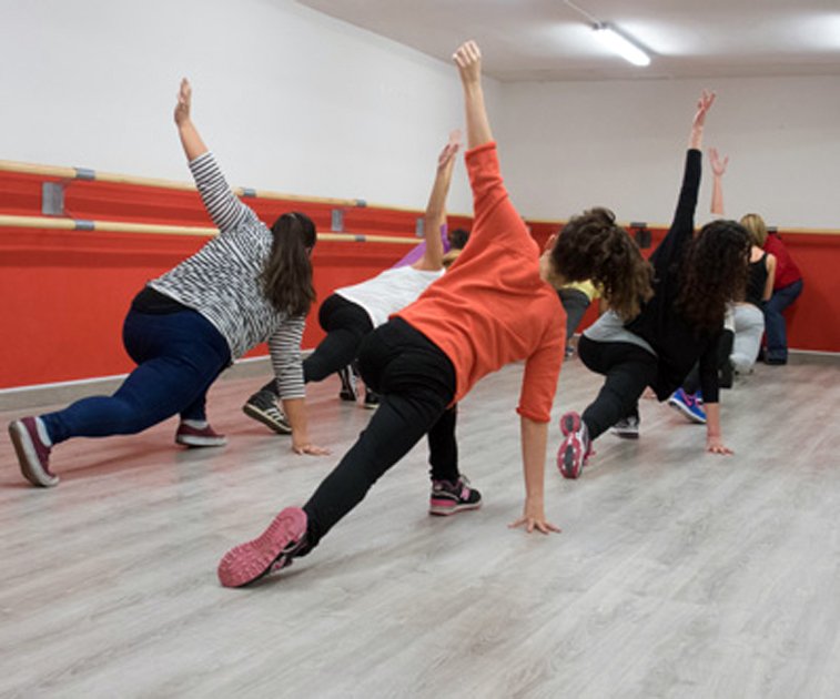 🎉Donem la benvinguda a l'#EixComercial a <a href="/Artesants/">Artesants</a> una associació que fomenta activitats culturals 💃🏻
➕info👉 bit.ly/2koXxyQ #Sants