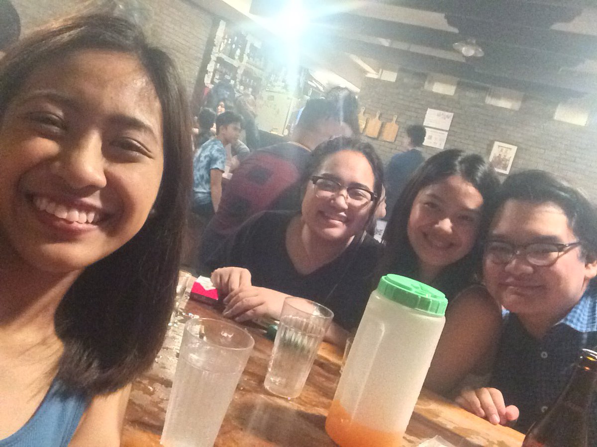 iggyyoung's tweet photo. "Di ako iinom tonight promise"
Anyare
Luv u @kateereyes @cjdleuterio @errricaaa @LimVialim @ghiiepoy @PiaDySuico #LC34 https://t.co/mVCHs96cML