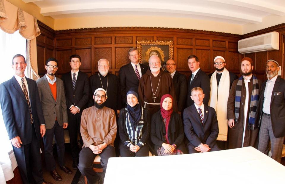 BostonGlobe's tweet image. In Massachusetts, an extraordinary display of a coalescing opposition to President Trump’s immigration order bos.gl/sGRjYqM