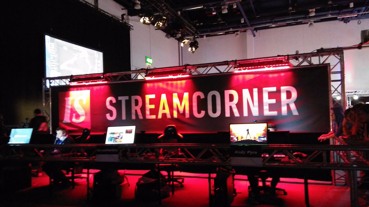 messukeskus's tweet photo. #Streamcorner lavalla klo 17:00 HerraMustikka kaikkien rakastamilla Mario Kart -pelisessioilla. Nähdään #asmparty #assemblywinter2017 #assyt https://t.co/IExHphtaTf