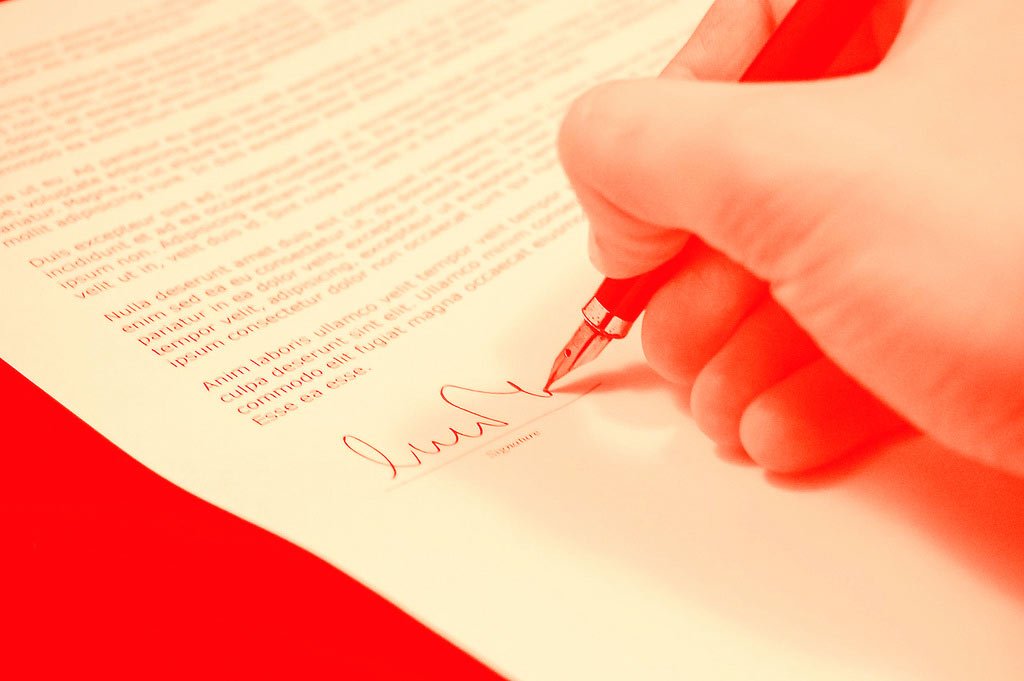Redintegrate1's tweet image. Why Are Lawyers Drafting Contracts That No One Reads? redintegrate.com/why-are-lawyer…